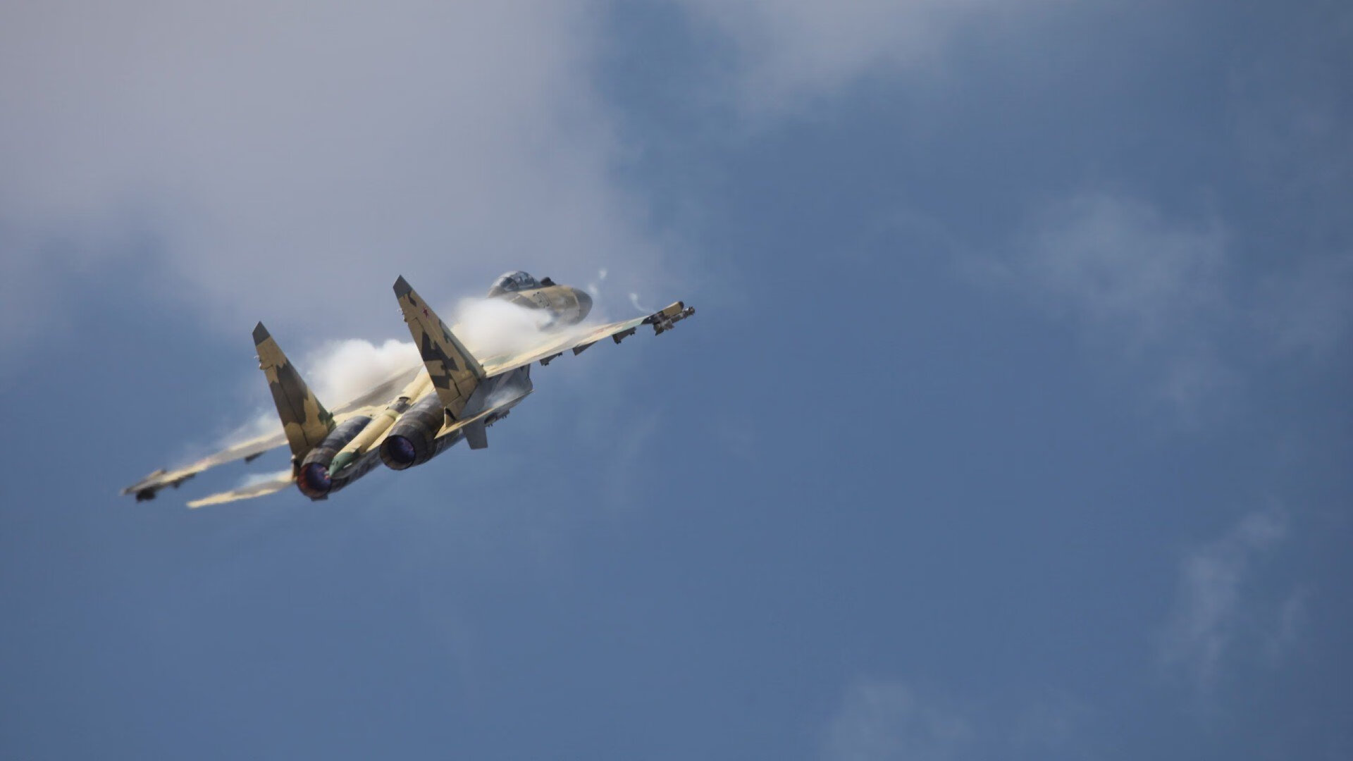 AYX GAMING-富勒姆边路突破犀利，白百合进攻威胁剧增，富勒姆老板是哪里人