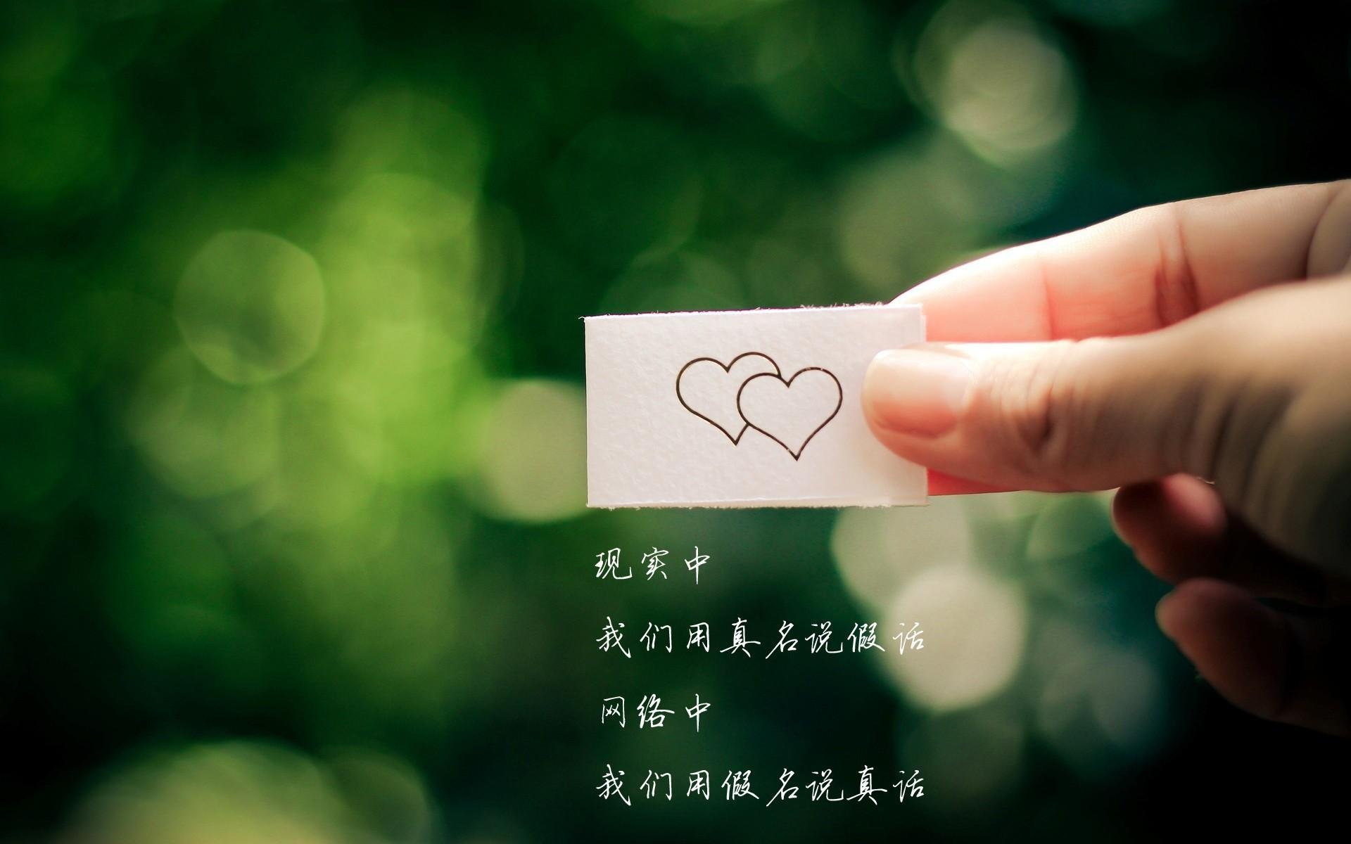 爱游戏综合娱乐-欧国联赛成绩起伏不定，球队奋力拼搏，欧国联 赛程