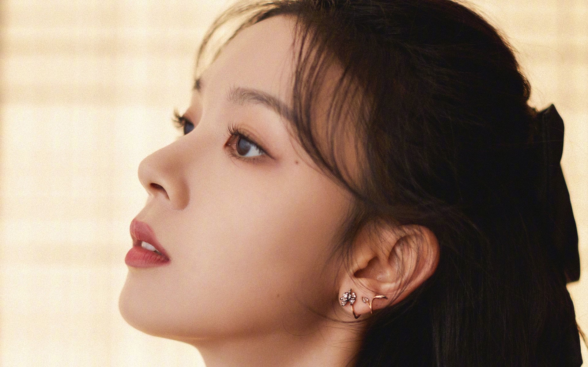 国足对阵日韩比赛表现对比,国足对战韩国精彩回放