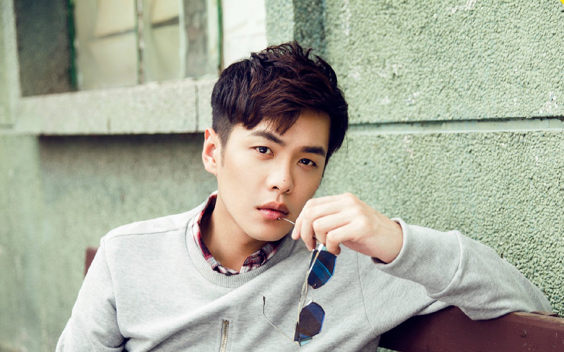 爱游戏 电竞-替补球员在有限时间内高效发挥成为战术板凳的重要力量，替补球员进场怎么处罚